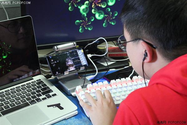 相比于用手拖动画面,鼠标控制准星就要精准很多了