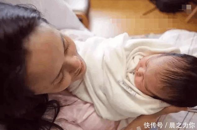 我和小姑子同时怀孕，婆家人来劝我打胎，孩子出生我笑了他们哭了