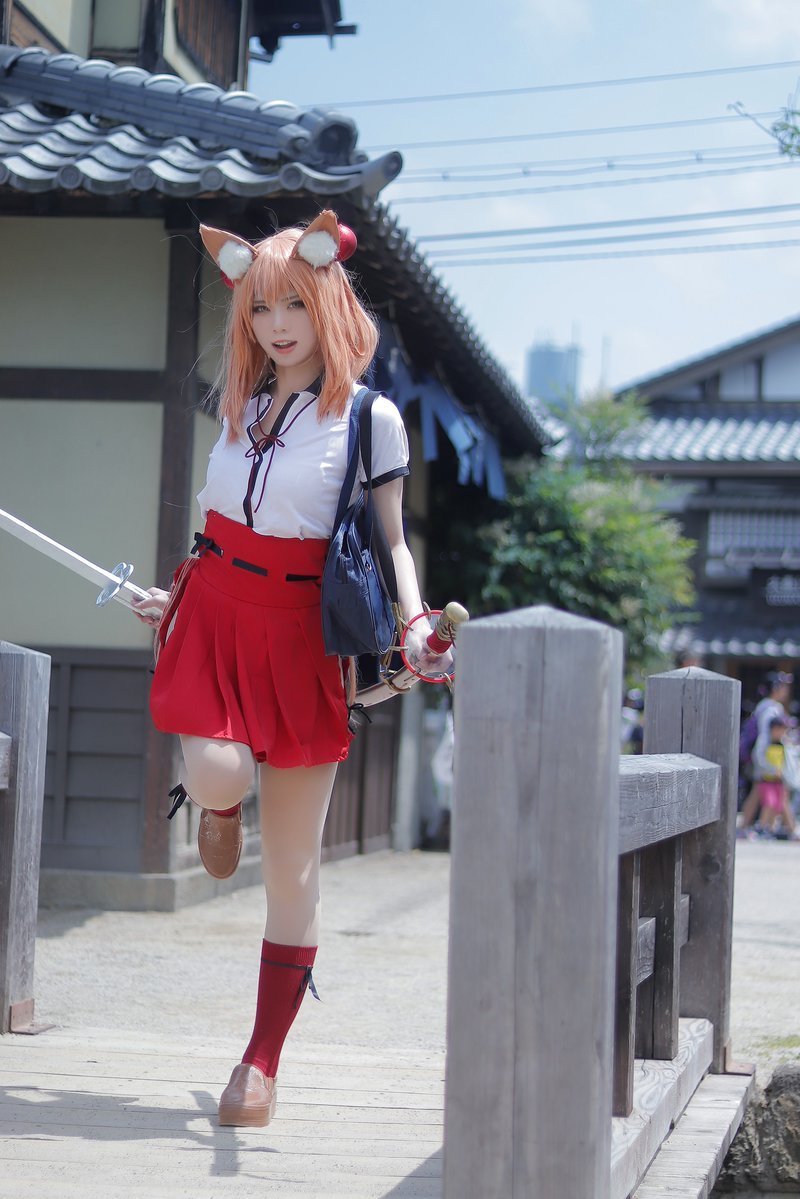 开车匀速不越线,出处详细拒伸手.