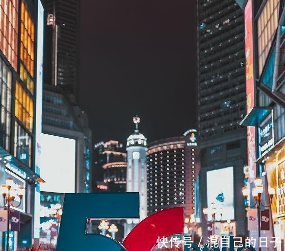 重庆电信5G直通车正式亮相,市民可在渝中区体