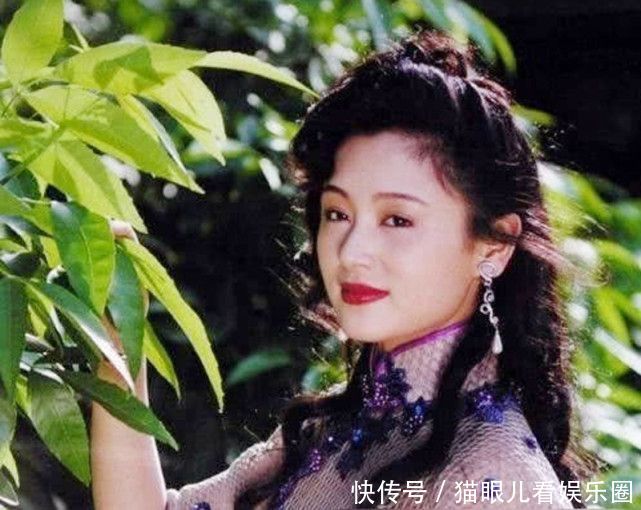 长得漂亮耐看,事业当红嫁导演老公,如今2个孩