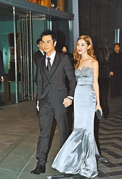 香港小姐冠军,家住九龙塘别墅,颜值颇高家世显