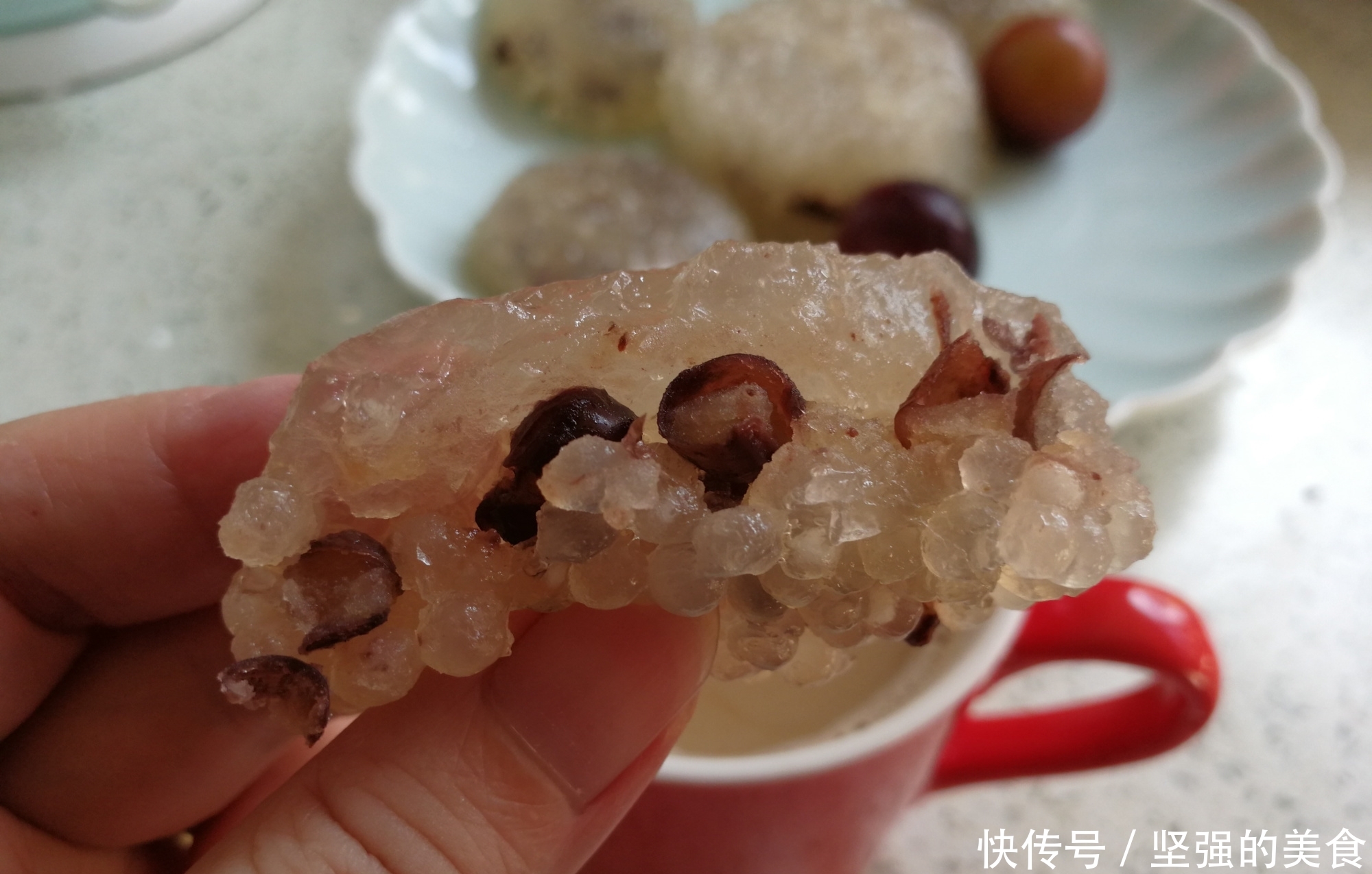 水晶西米糕,消耗多余西米的好办法,做起来简单,吃起来弹糯香甜