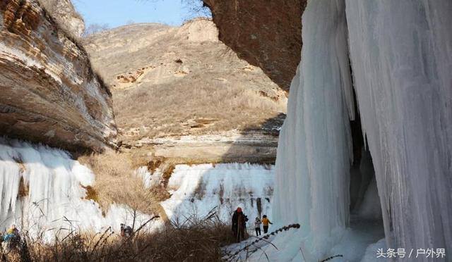能说不美吗 庆阳的弯镰沟冰瀑布很壮观