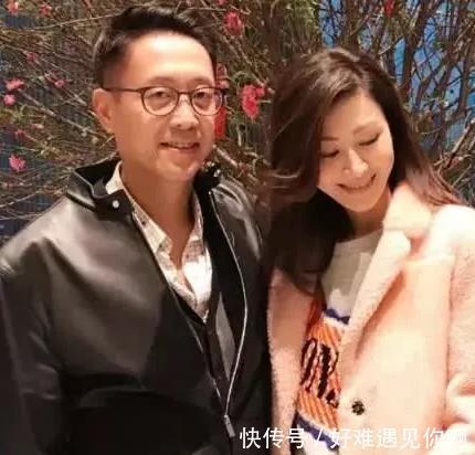 李嘉欣晒出和许晋亨合照,丝毫看不出两人结婚11年,感情依旧 澳门凯旋门娱乐平台