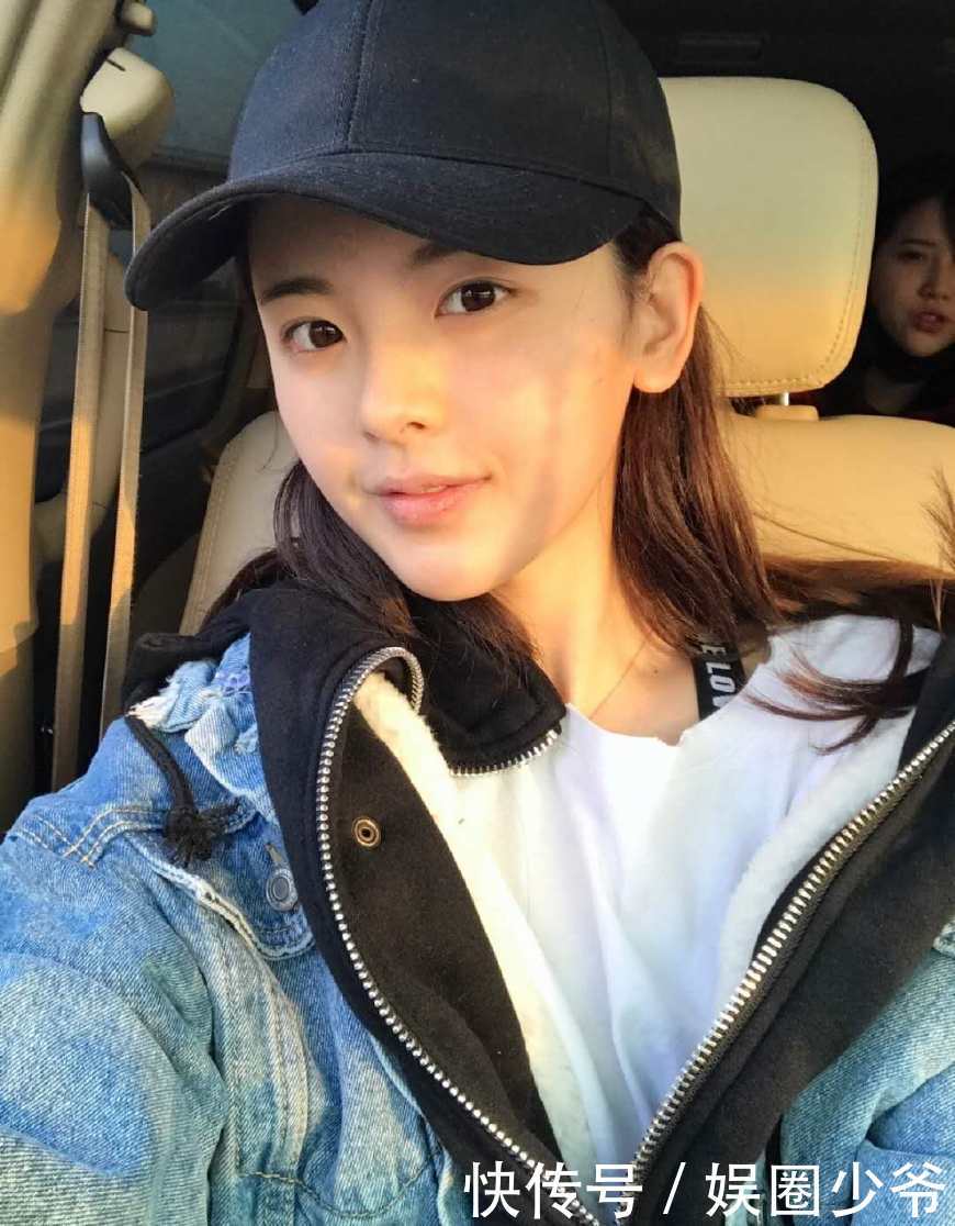 杨超越曾在漫展被猥琐男骚扰,如今稳坐101前三