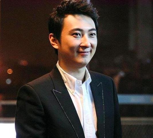 王思聪用微博头像骂人被网警警告,评论区全是