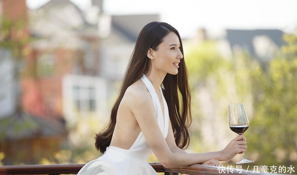 在婚姻爱情中,男人到了中年之后就不愿意回家女朋友a婚姻情趣内衣穿图片