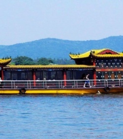 西湖游船哪个路线好 t013200e86d135c5383.jpg
