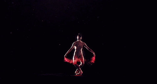 《天鹅湖》混进一个