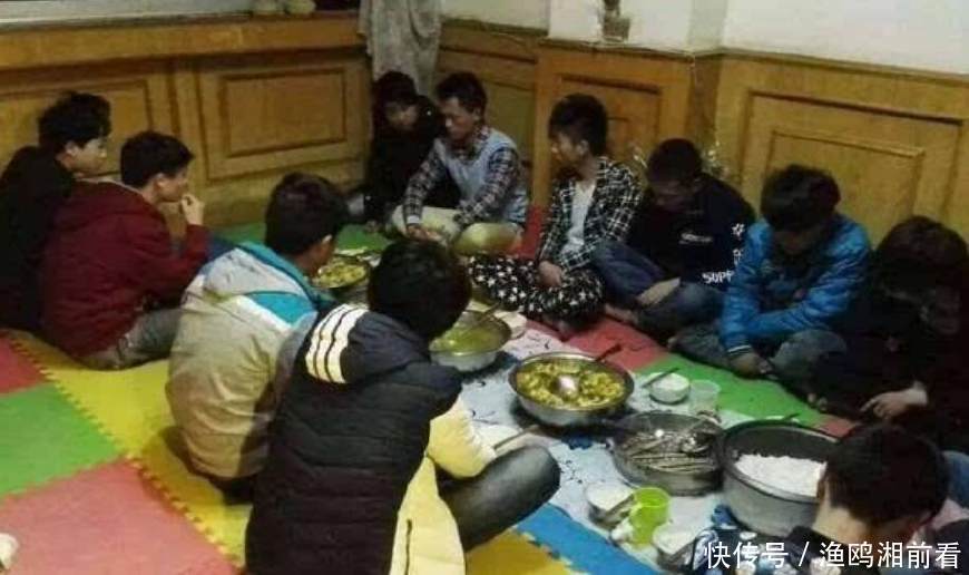 女大学生被骗传销，解救时人变傻还怀孕，女子：很多男的来和我睡