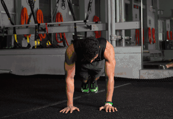 除了平板支撑,试试这6个练腹肌的动作