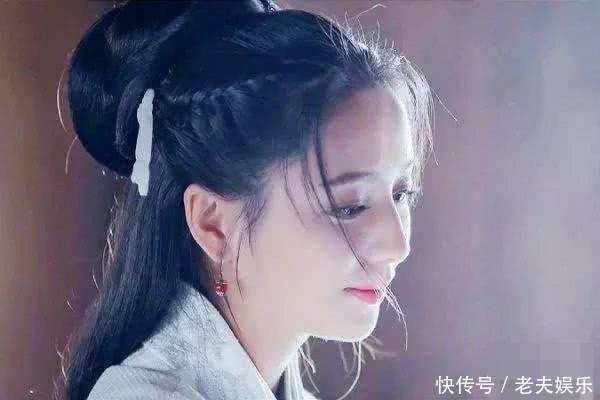 佟丽娅和迪丽热巴谁更美,在央视镜头下最能看