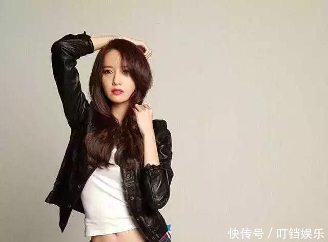 林允儿过生日, 妖娆舞蹈照片让人遐想