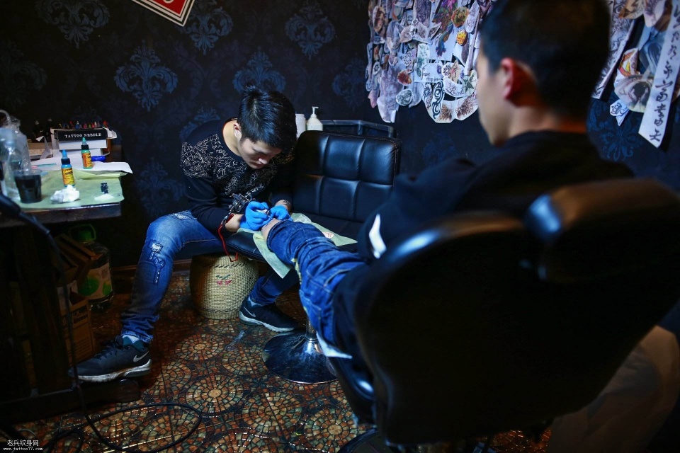 纹身师一个月赚多少?工作5年的纹身师透露工