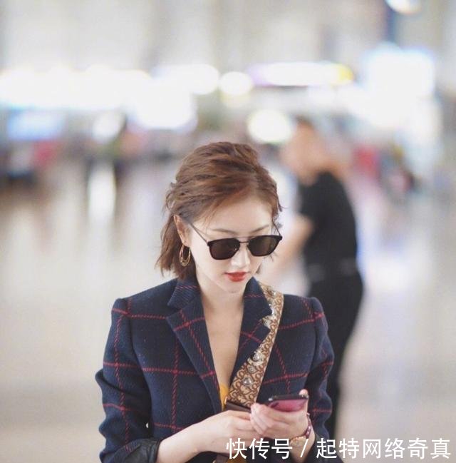 景甜跟张继科谈恋爱后幸福肥了 PS前后的照