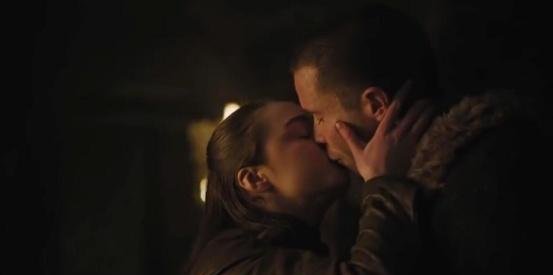 权力的游戏第八季,二丫配铁匠从女孩变成女人