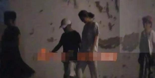 正脸照出炉！七夕刚过去没多久，王宝强就恋爱了？