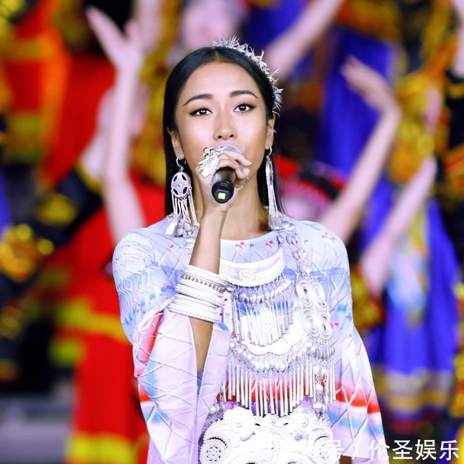 继赵丽颖唐嫣之后,又一位明星结婚了,网友伴娘