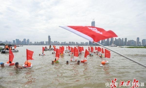 试渡长江,成功!丨图集 乐虎国际官方登录