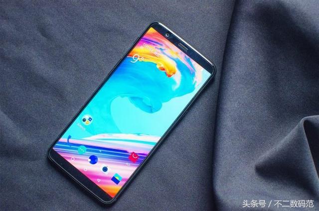 手机什么配置玩吃鸡(荒野行动)不卡?