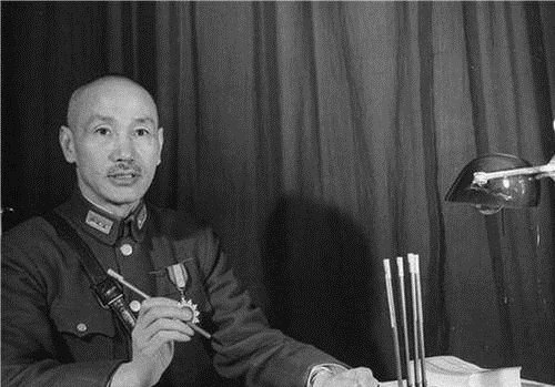 如果蒋介石同意台湾回归大陆,他会担任什么职