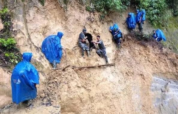 盘点2017:牺牲的7名中国军人及解放军十大谎