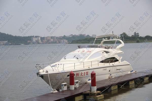 首富位置瞬间跌落的许家印座驾是什么?马云见