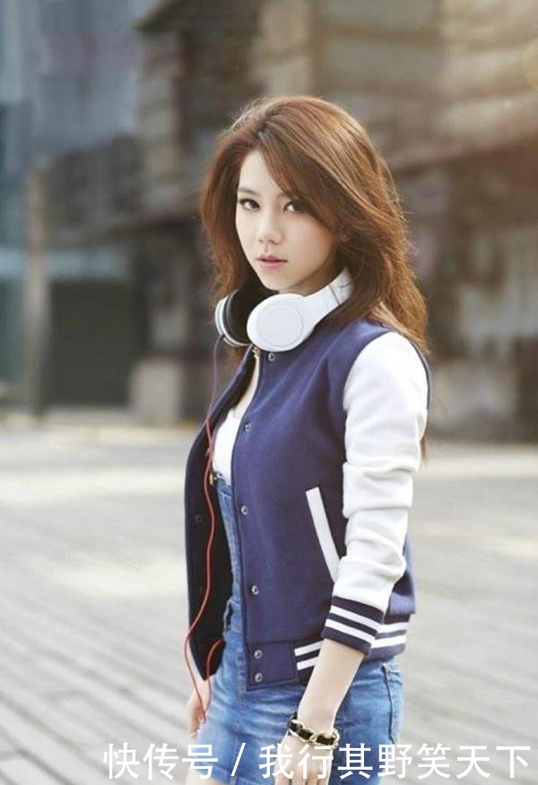 窦骁何超莲承认恋情,甜蜜互动收获网友祝福,邓