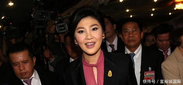 泰国的首位女总理,祖辈是中国人,让二位超级大