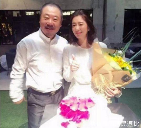 范伟老婆近照,因为她断然和赵本山决裂,不后悔