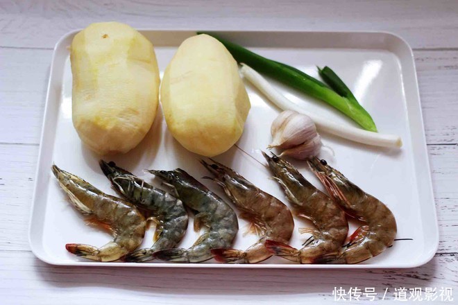 虾怎么剥皮啊 t01404d61c5506438f3.jpg