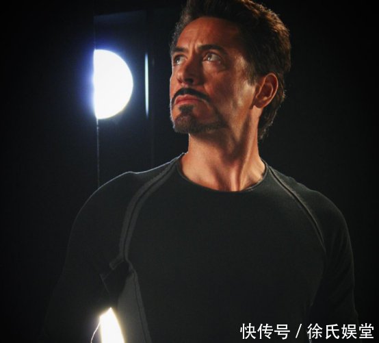 钢铁侠深夜发文宣布 贾维斯将于《复仇者联盟