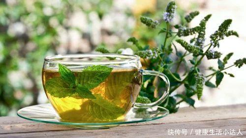 52岁男子胸闷胸痛确诊肺癌,医生提示:肺癌发病