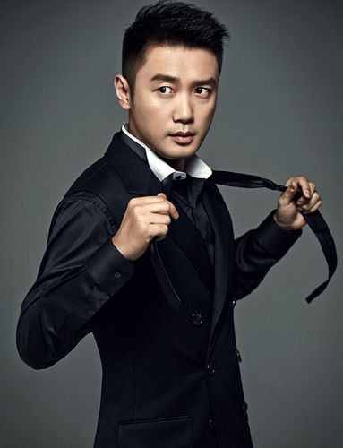 他曾是央视主持人却偏爱表演，有颜有实力，参演《芈月传》圈粉无数