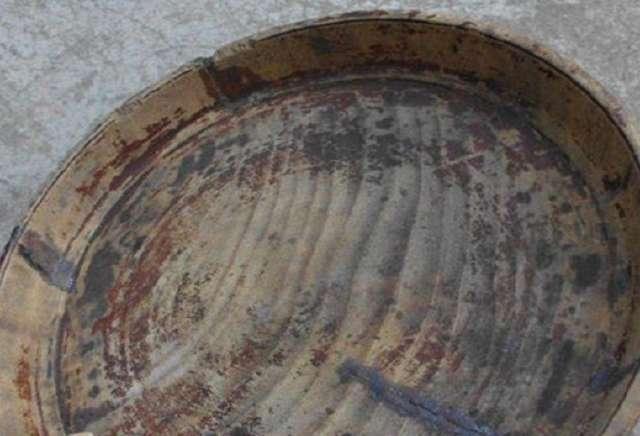 农村奶奶用了70年的洗脚盆,被城里人1万买走戴