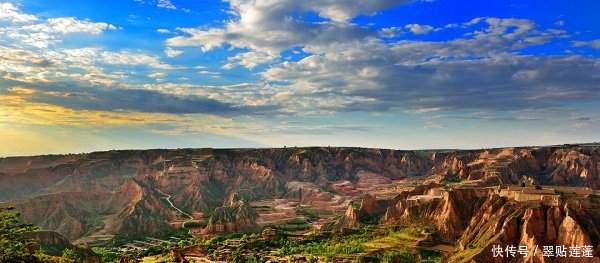 黄土高原成因公认的说法是风成说,民间还有个