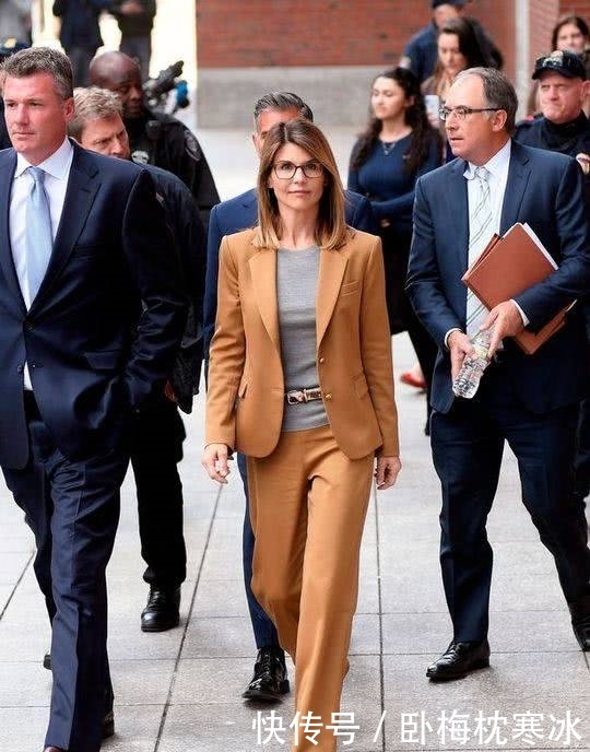 美国名校招生舞弊案女星拒不认罪 刑期恐从2年