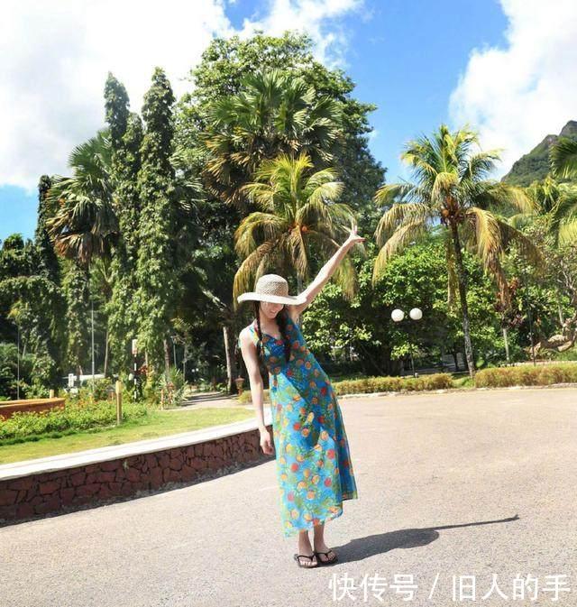 迪丽热巴厉害了!草帽加拖鞋玩转度假风,网友:美