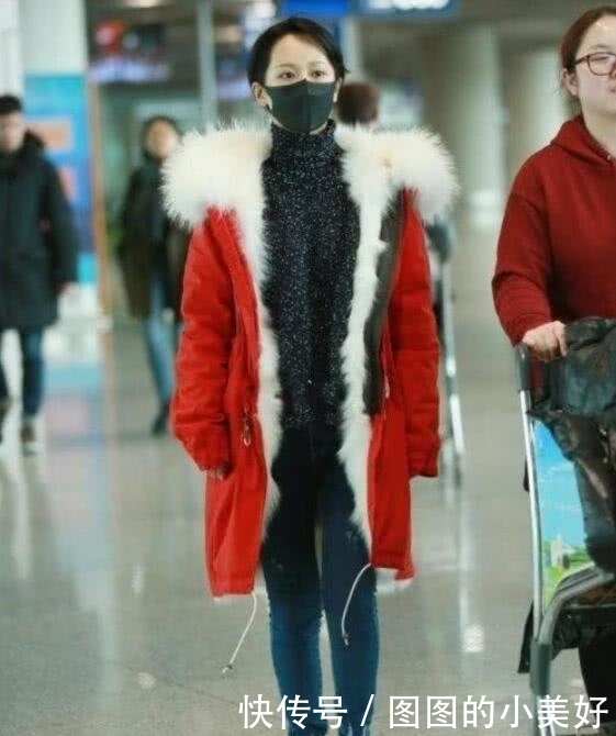 杨紫也认真过冬,红外套配高领毛衣,这才是90后