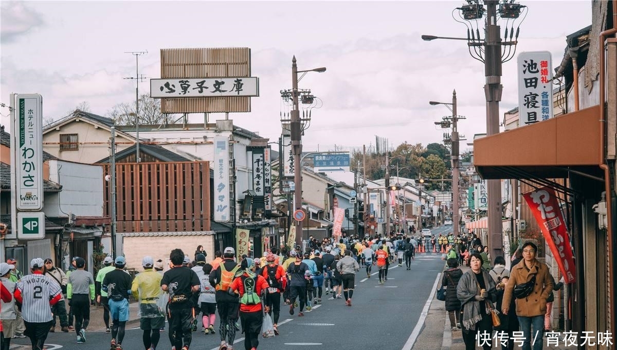 马拉松闹剧再现, 裁判私吞赛事补给物品, 志愿者