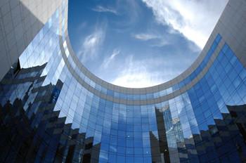 注册公司时经营地址和注册地址不一致