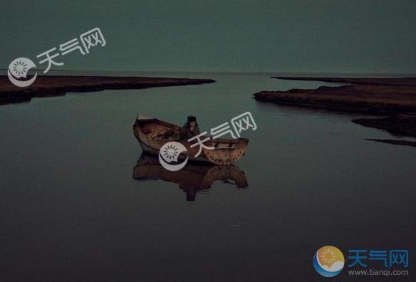 俄罗斯一人坚守气象站 远离城镇孤独工作