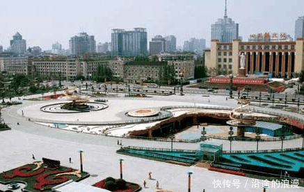 你认为20年后成都的市中心是哪里,为什么?