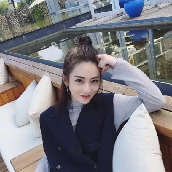 图解林更新八段恋情,在读研究生上榜。