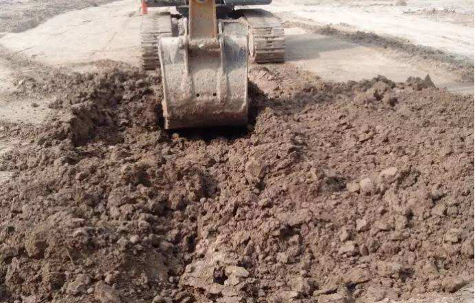 要求;采用了碎块草皮,有机质含量大于8%的土,淤泥质土或杂填土作填料