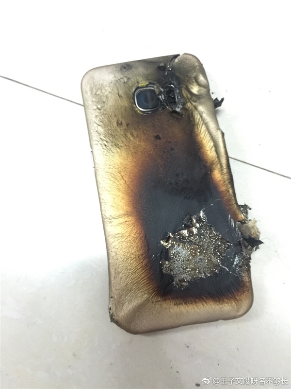 才买的三星s7手机爆炸,女生被褥被烧焦