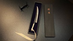 这斩月能放月牙天冲吗？《死神》联动HITOFURI打造裁纸刀斩月
