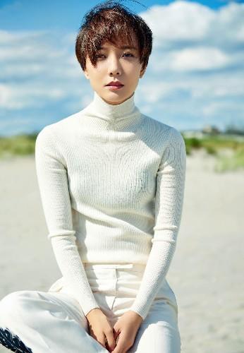 张嘉译合作的女演员,各个都是大美女,还有一位