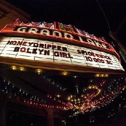 苹果6s代暴力测试试验铁锤敲打砸屏幕什么后